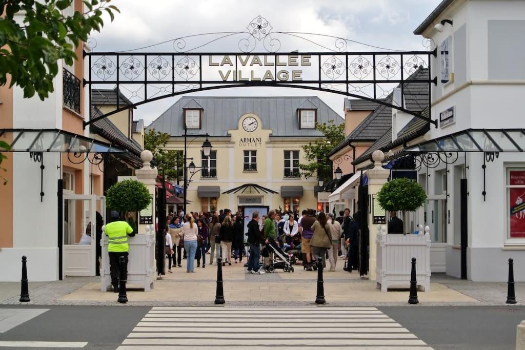 Le Bonheur Charmant *Disney*Paris*Rer A* 布西圣乔治 外观 照片